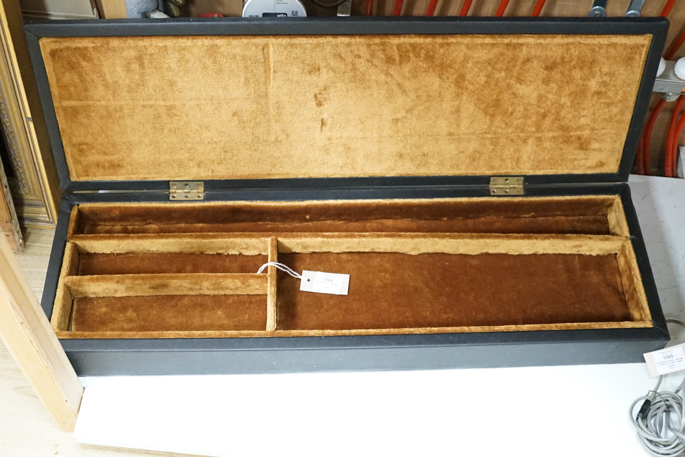 A gun case, 87cm wide